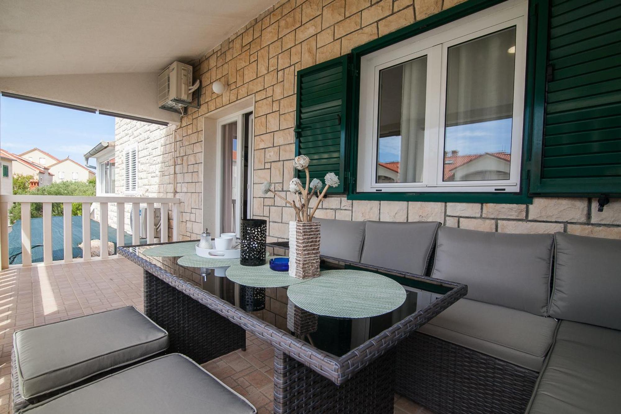 Family Apartments Brach بول المظهر الخارجي الصورة